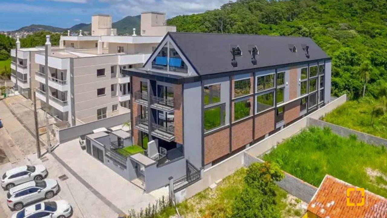 Apartamento com 101m², 4 quartos (sendo 1 suíte), 2 garagens, no bairro Ingleses em Florianópolis