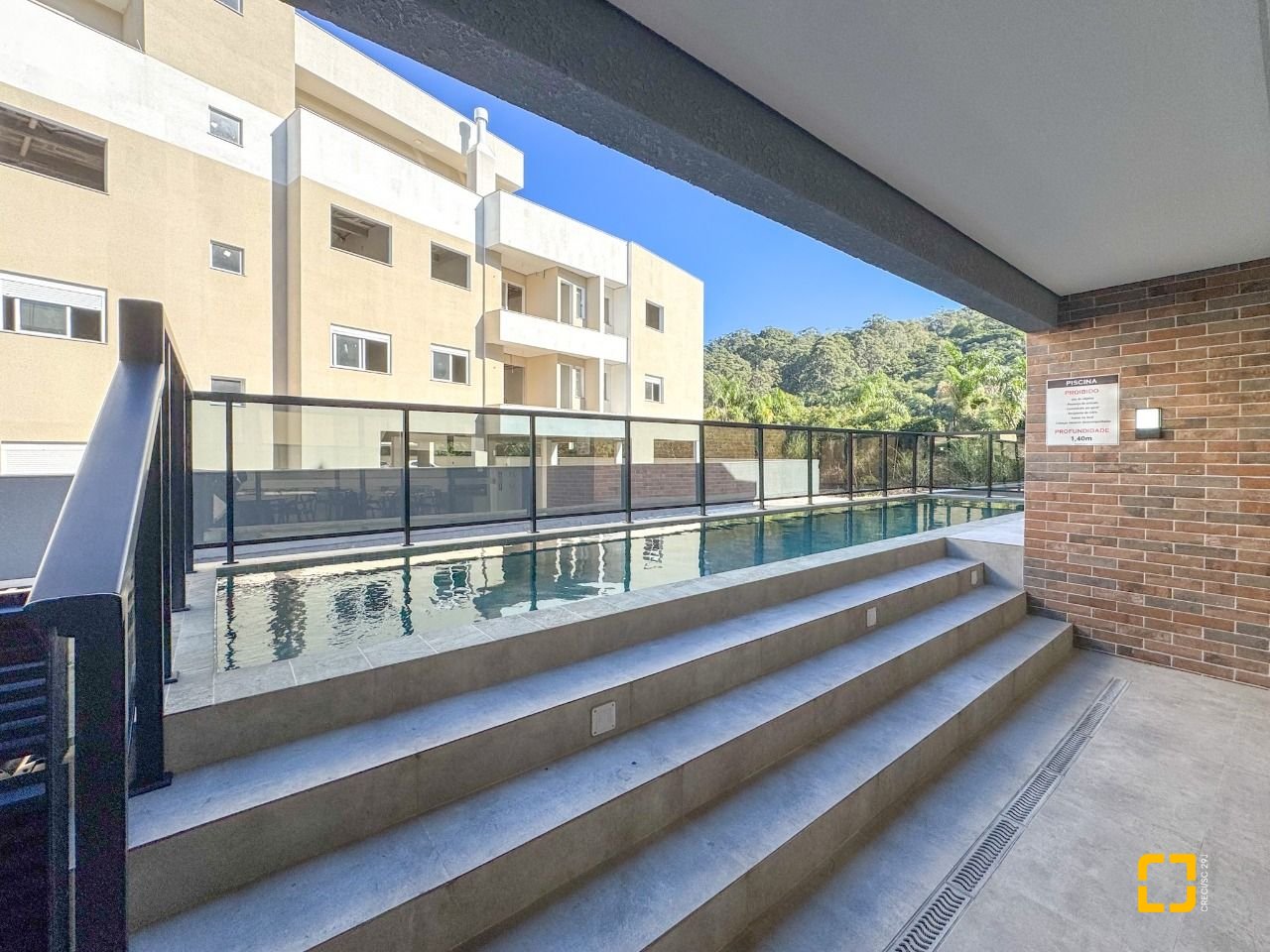 Apartamento com 101m², 4 quartos (sendo 1 suíte), 2 garagens, no bairro Ingleses em Florianópolis