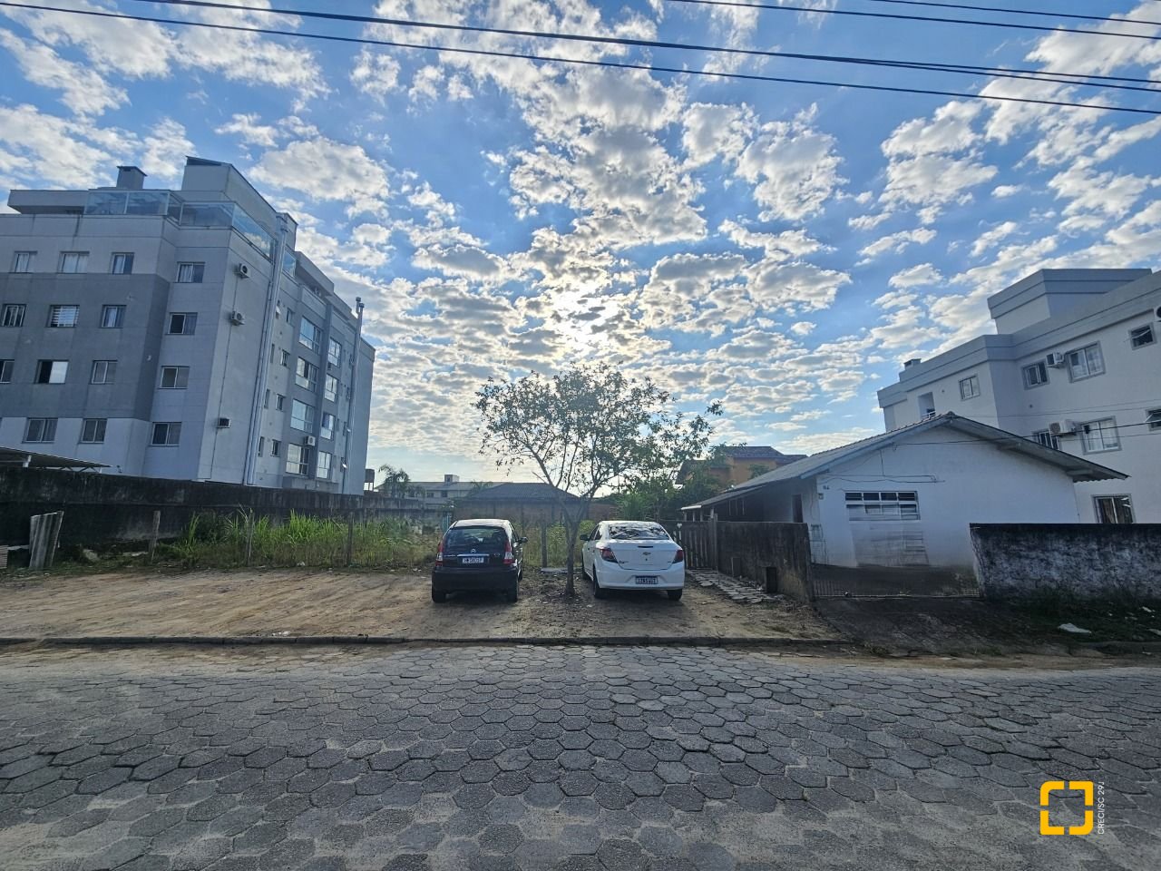 Terreno com 1203m², no bairro Rio Grande em Palhoça