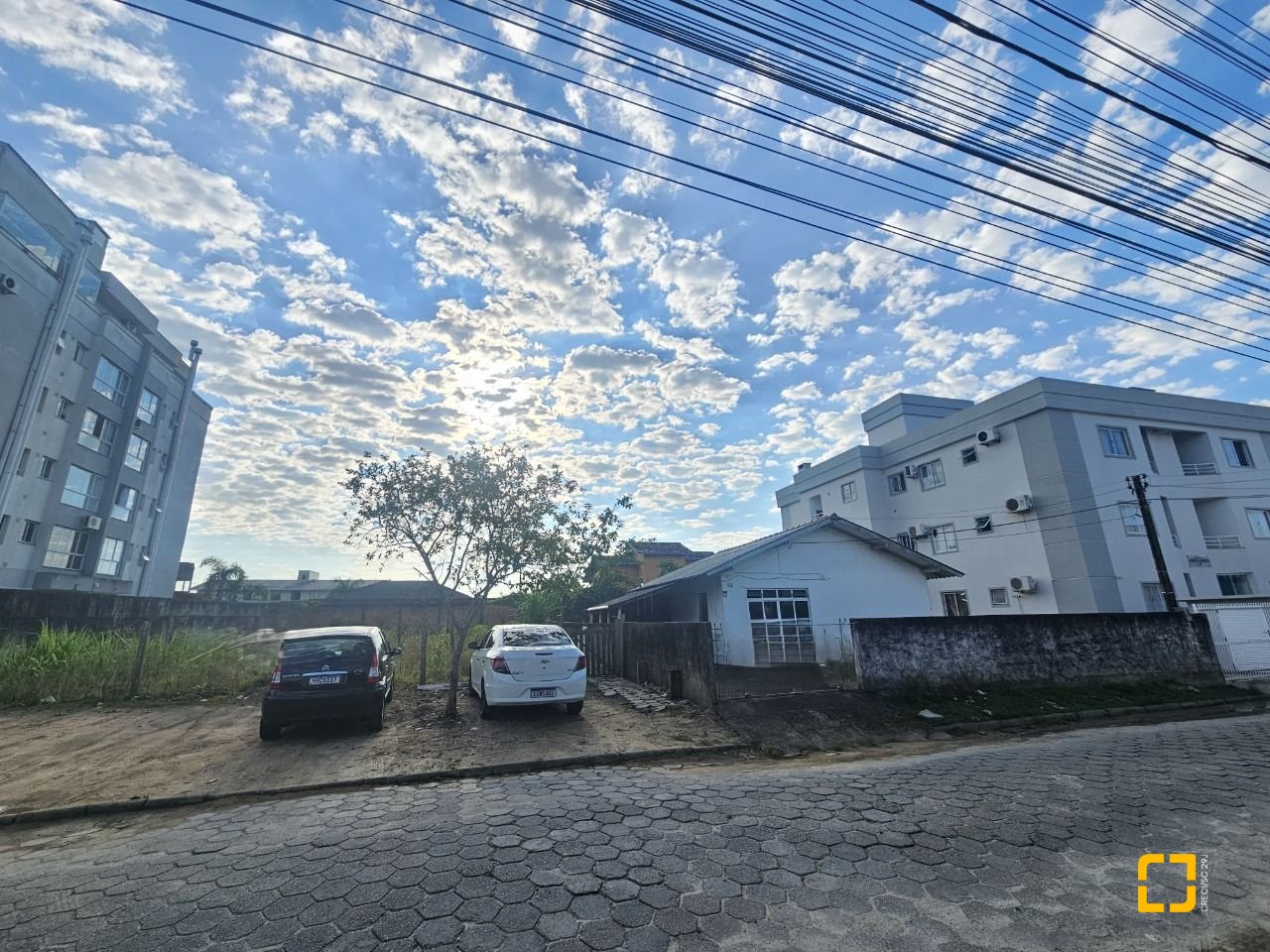 Terreno com 1203m², no bairro Rio Grande em Palhoça