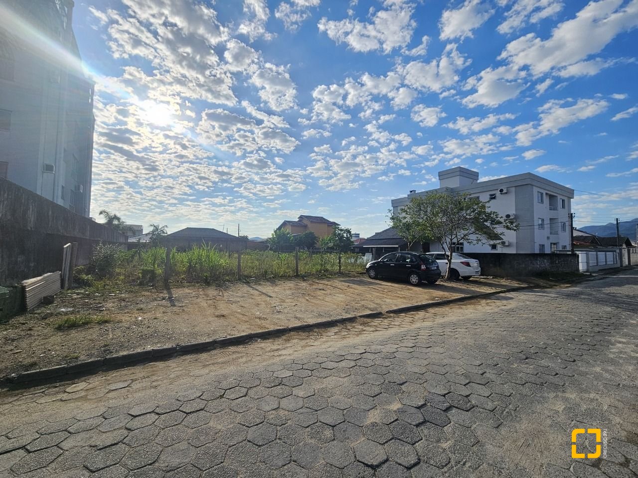 Terreno com 1203m², no bairro Rio Grande em Palhoça