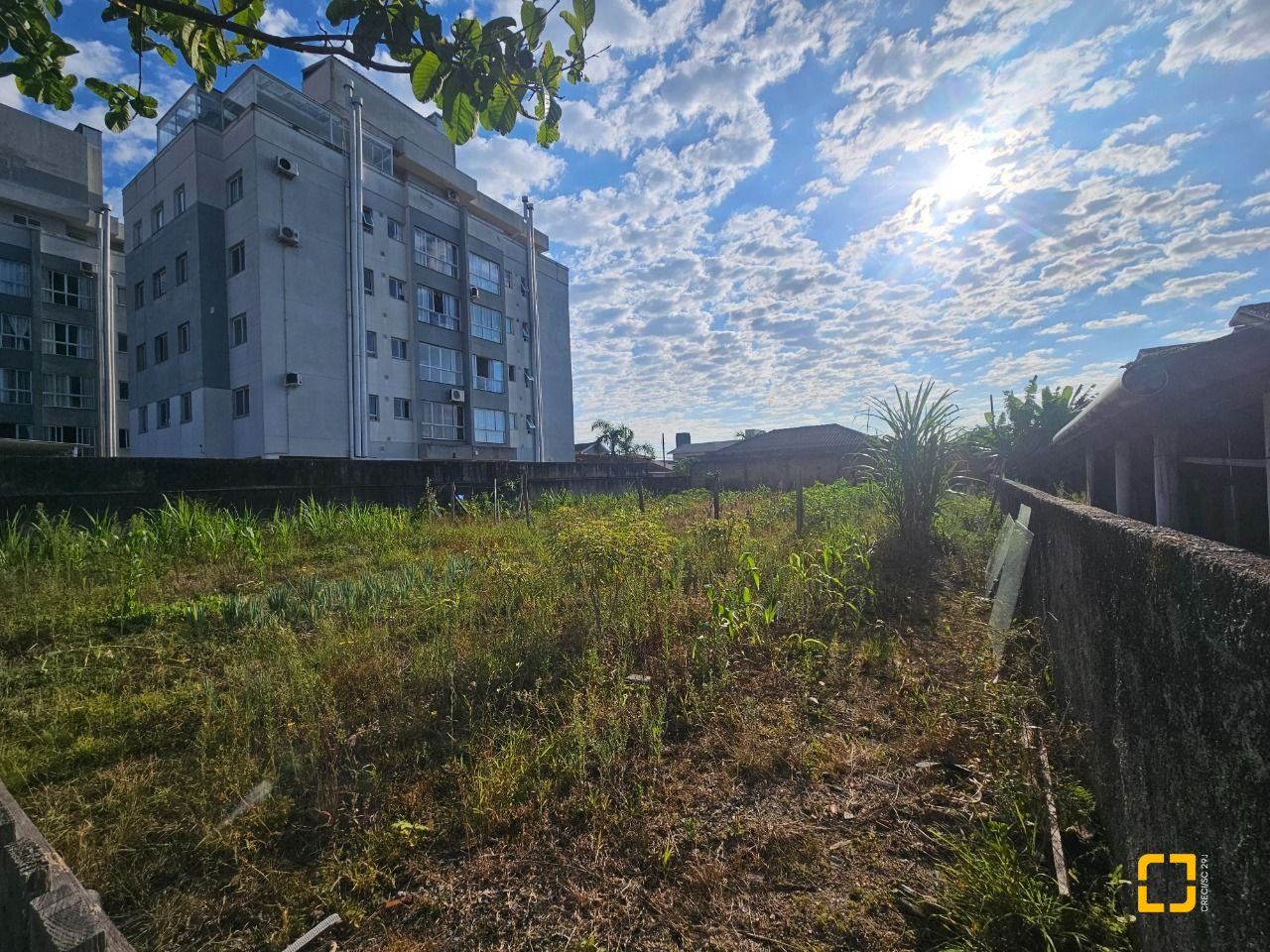 Terreno com 1203m², no bairro Rio Grande em Palhoça