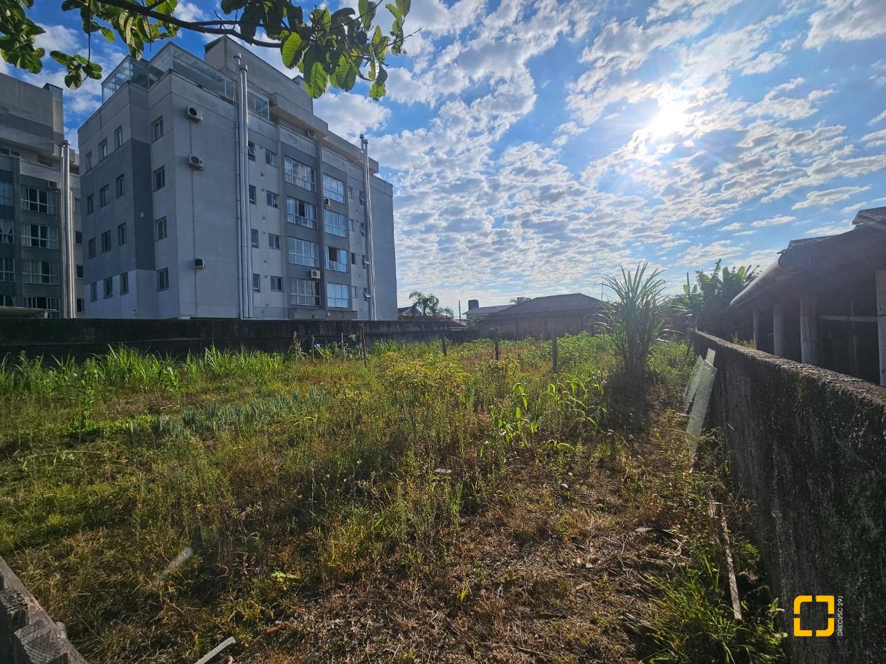 Terreno com 1203m², no bairro Rio Grande em Palhoça