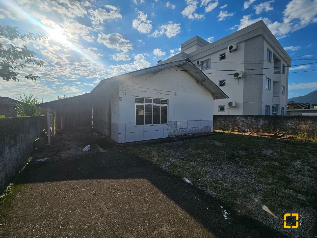 Terreno com 1203m², no bairro Rio Grande em Palhoça