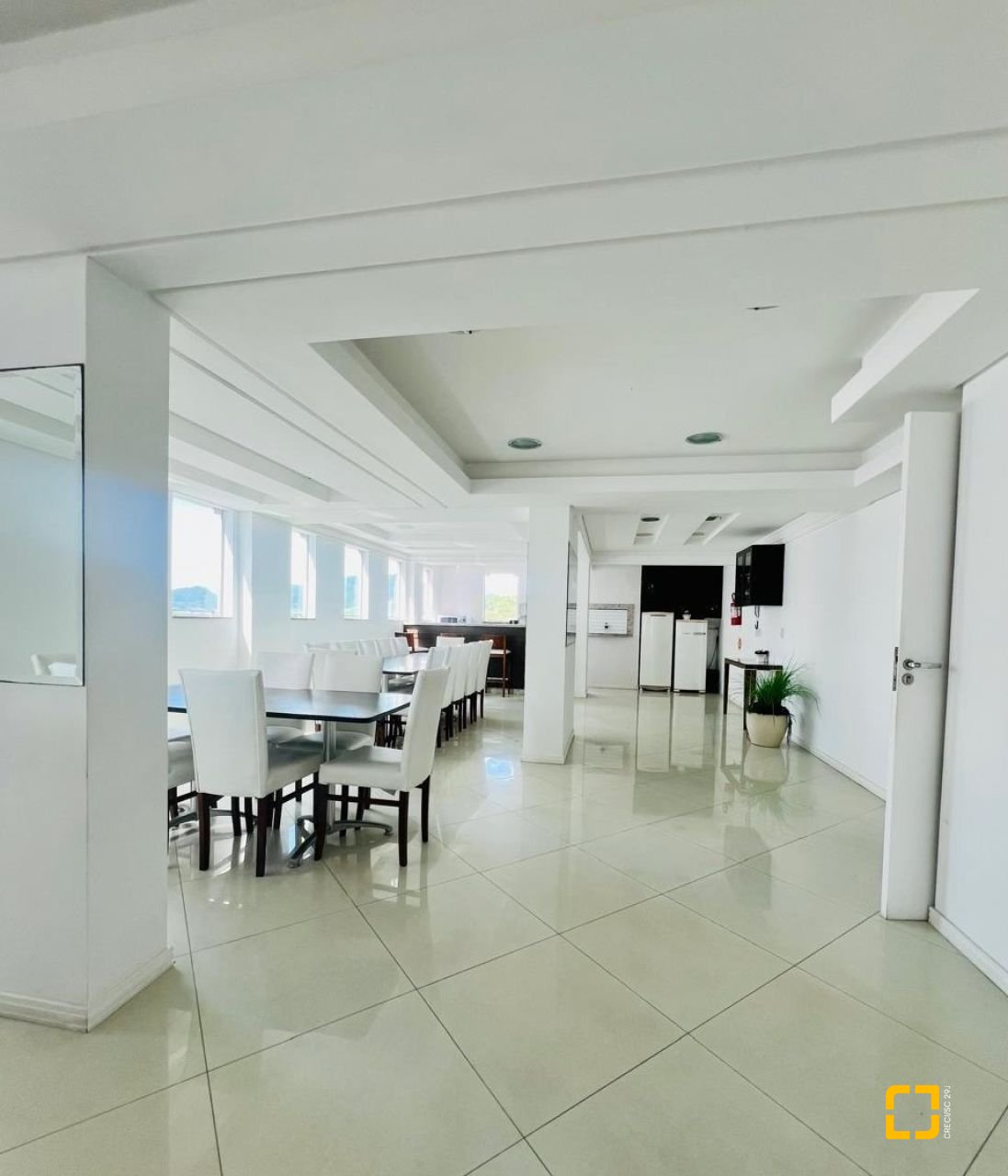 Apartamento com 127m², 3 quartos (sendo 3 suítes), 2 garagens, no bairro Barra Sul em Balneário Camboriú