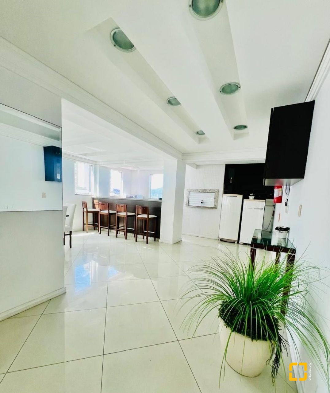 Apartamento com 127m², 3 quartos (sendo 3 suítes), 2 garagens, no bairro Barra Sul em Balneário Camboriú