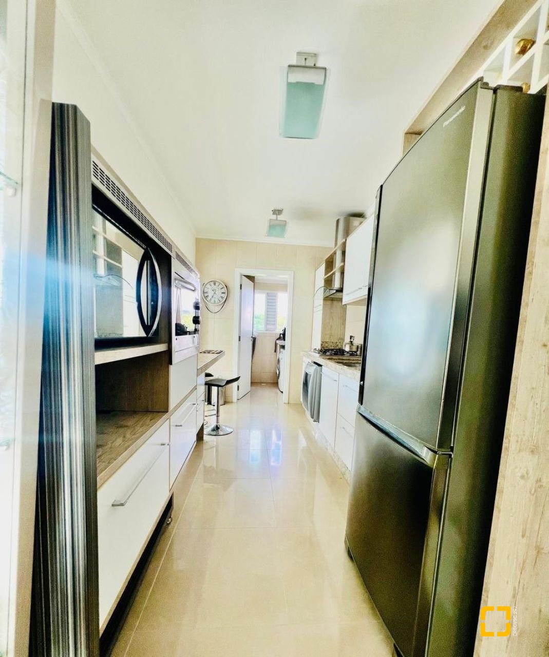 Apartamento com 127m², 3 quartos (sendo 3 suítes), 2 garagens, no bairro Barra Sul em Balneário Camboriú
