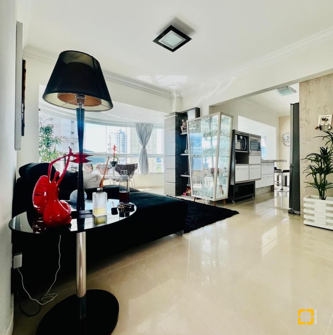 Apartamento com 127m², 3 quartos (sendo 3 suítes), 2 garagens, no bairro Barra Sul em Balneário Camboriú