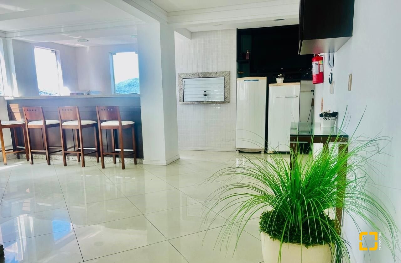 Apartamento com 127m², 3 quartos (sendo 3 suítes), 2 garagens, no bairro Barra Sul em Balneário Camboriú