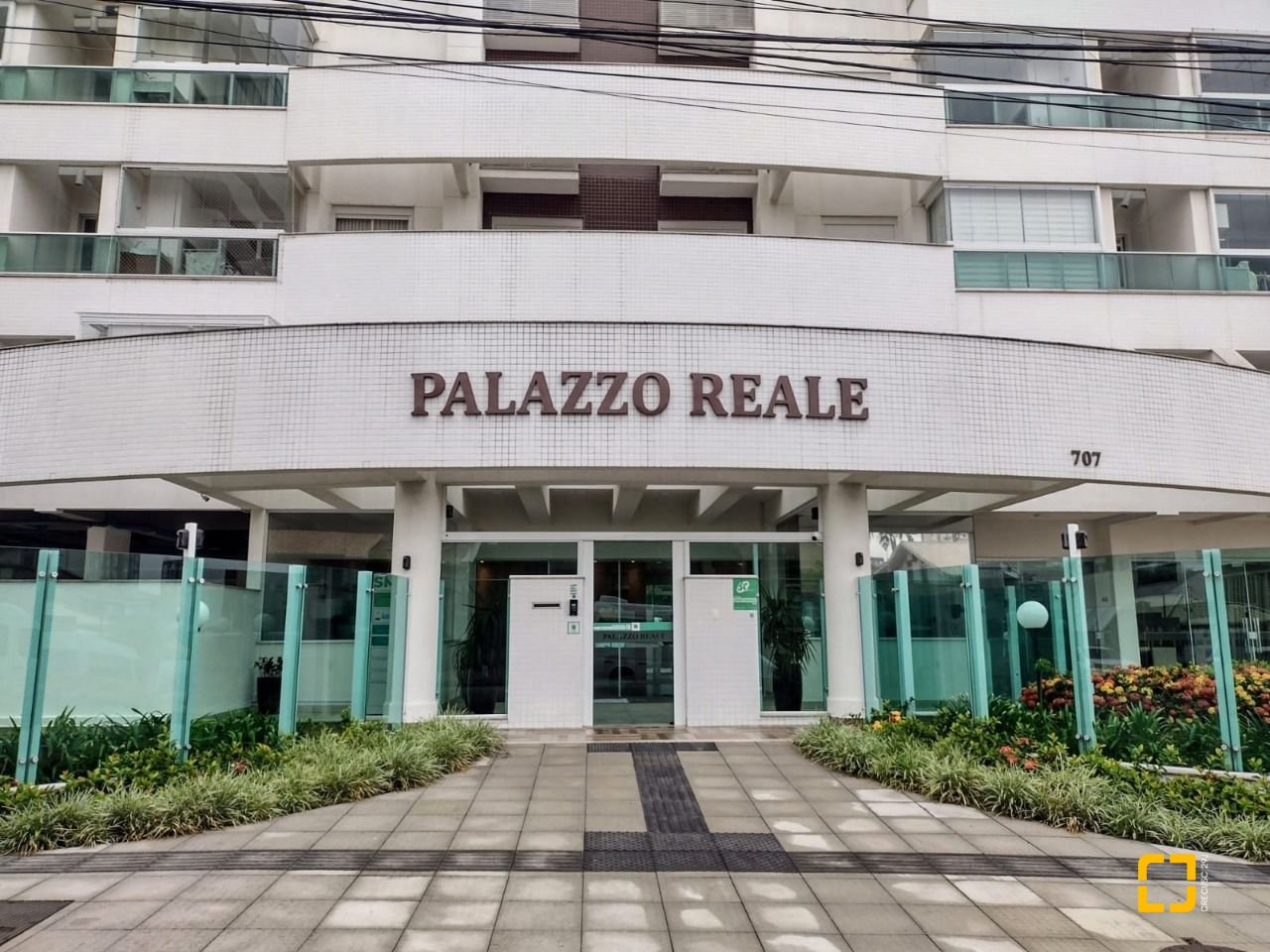Apartamento com 93m², 3 quartos (sendo 1 suíte), 1 garagem, no bairro Barreiros em São José