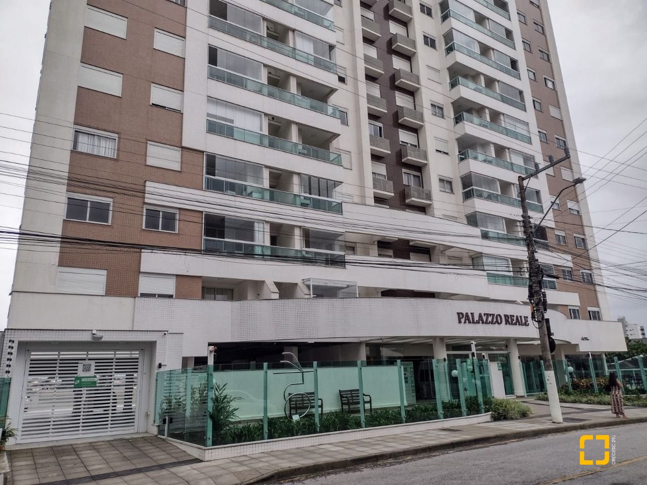 Apartamento com 93m², 3 quartos (sendo 1 suíte), 1 garagem, no bairro Barreiros em São José