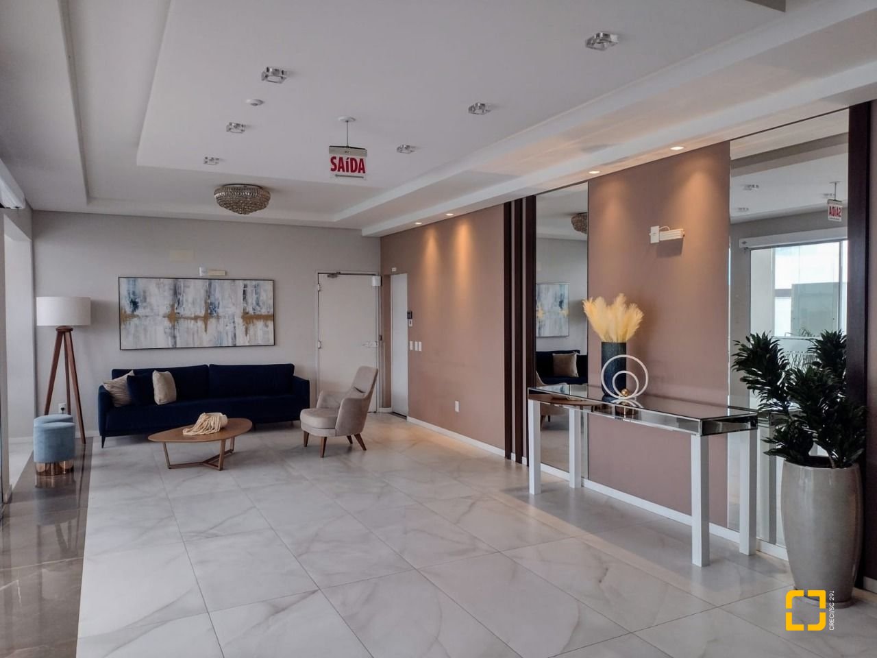 Apartamento com 93m², 3 quartos (sendo 1 suíte), 1 garagem, no bairro Barreiros em São José