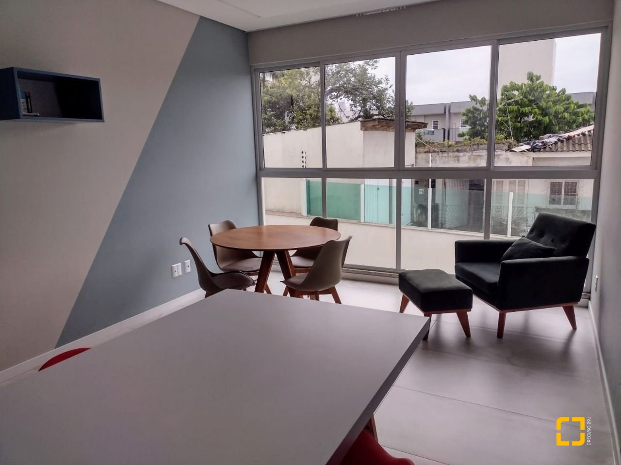 Apartamento com 93m², 3 quartos (sendo 1 suíte), 1 garagem, no bairro Barreiros em São José