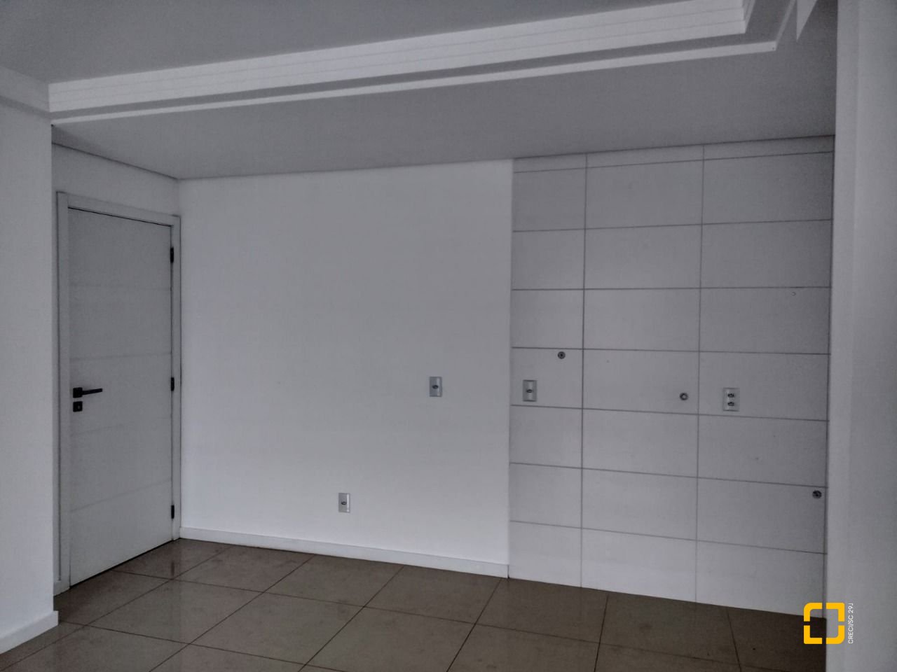 Apartamento com 93m², 3 quartos (sendo 1 suíte), 1 garagem, no bairro Barreiros em São José