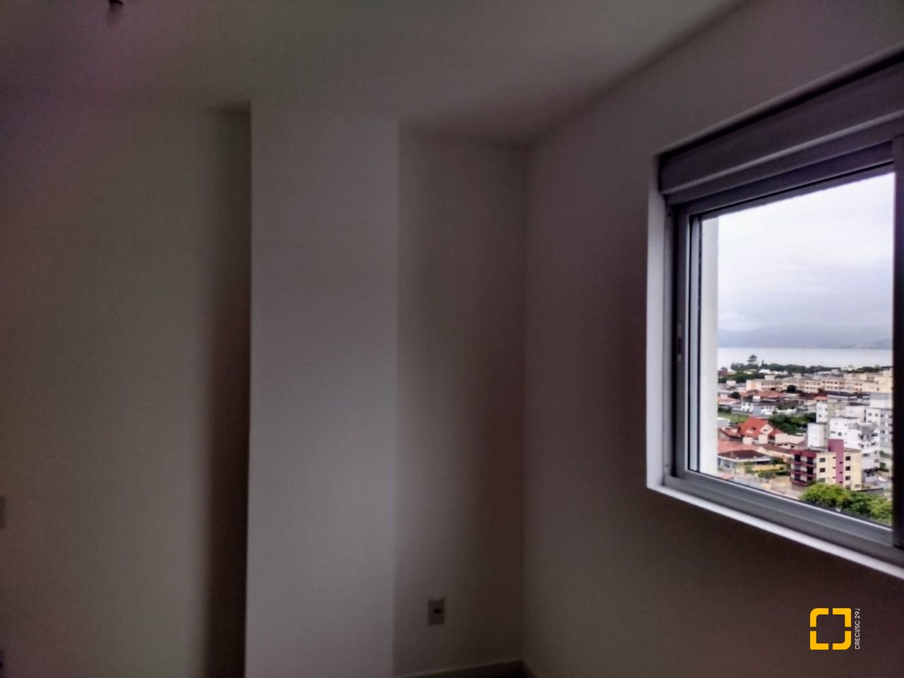 Apartamento com 93m², 3 quartos (sendo 1 suíte), 1 garagem, no bairro Barreiros em São José