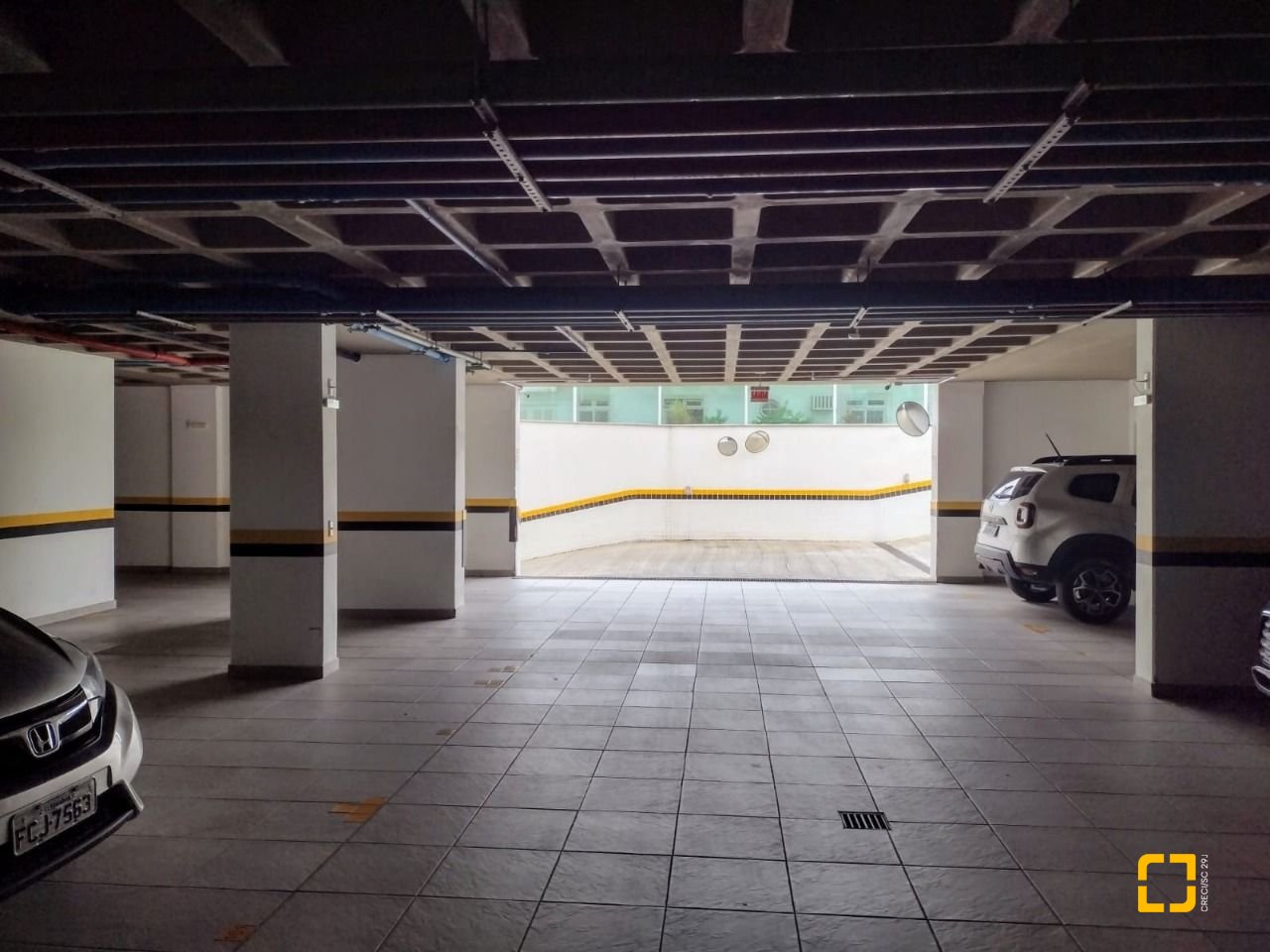 Apartamento com 93m², 3 quartos (sendo 1 suíte), 1 garagem, no bairro Barreiros em São José