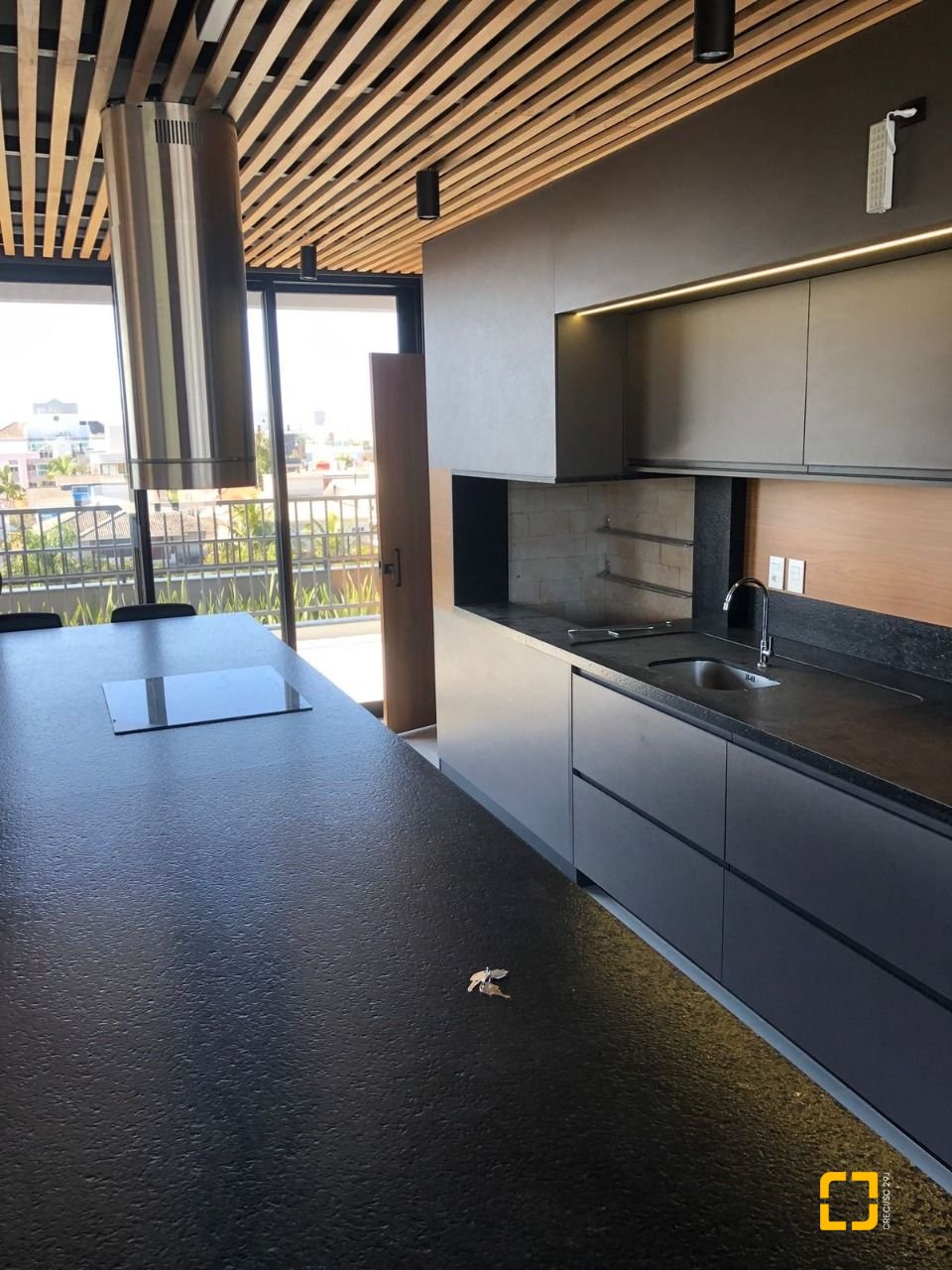 Loft com 46m², 2 quartos (sendo 1 suíte), 1 garagem, no bairro Campeche em Florianópolis