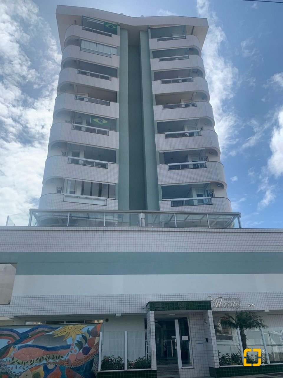 Cobertura com 129m², 6 quartos (sendo 3 suítes), 2 garagens, no bairro Estreito em Florianópolis