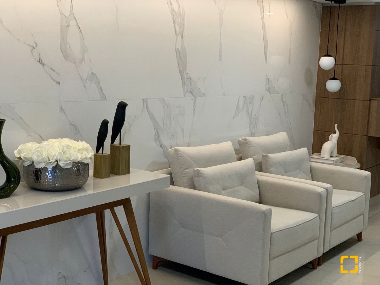 Cobertura com 129m², 6 quartos (sendo 3 suítes), 2 garagens, no bairro Estreito em Florianópolis