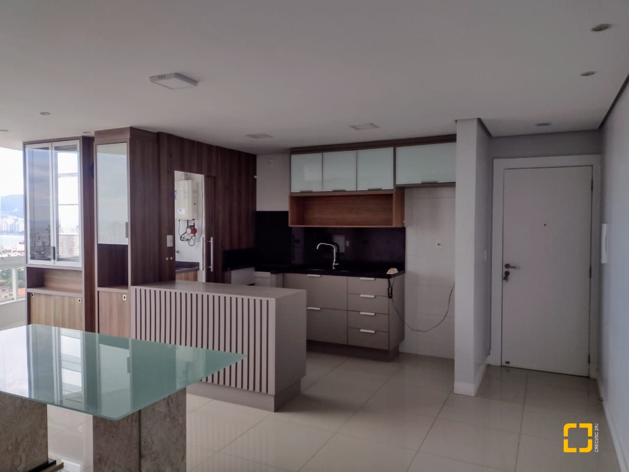 Cobertura com 129m², 6 quartos (sendo 3 suítes), 2 garagens, no bairro Estreito em Florianópolis