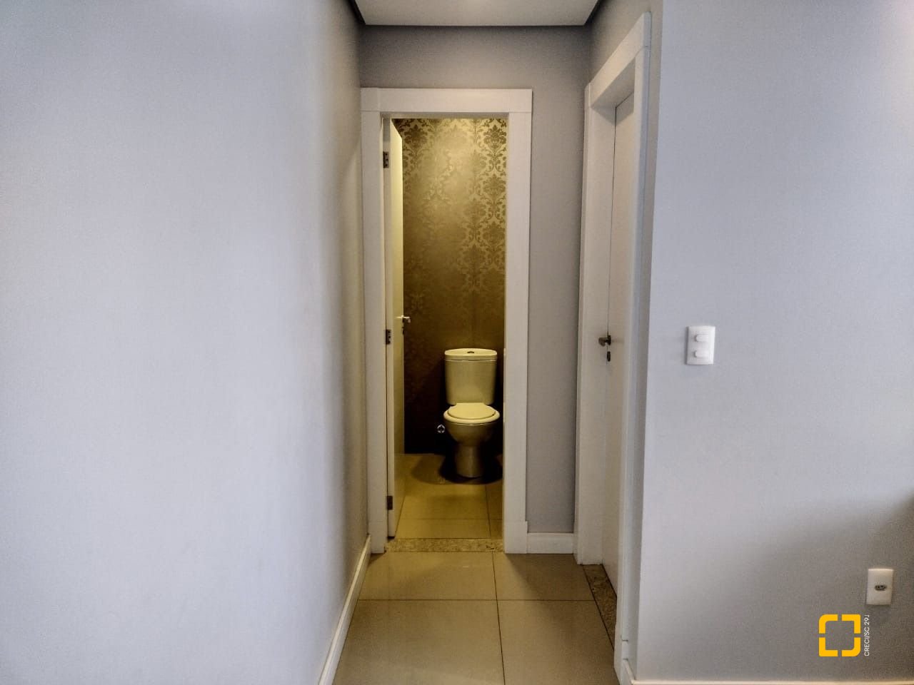 Cobertura com 129m², 6 quartos (sendo 3 suítes), 2 garagens, no bairro Estreito em Florianópolis