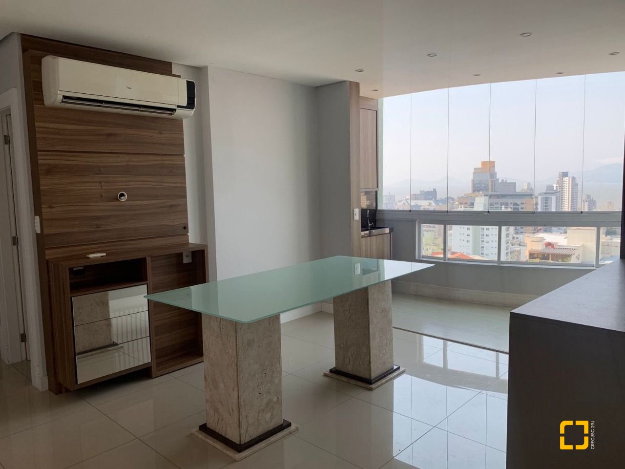 Cobertura com 129m², 6 quartos (sendo 3 suítes), 2 garagens, no bairro Estreito em Florianópolis