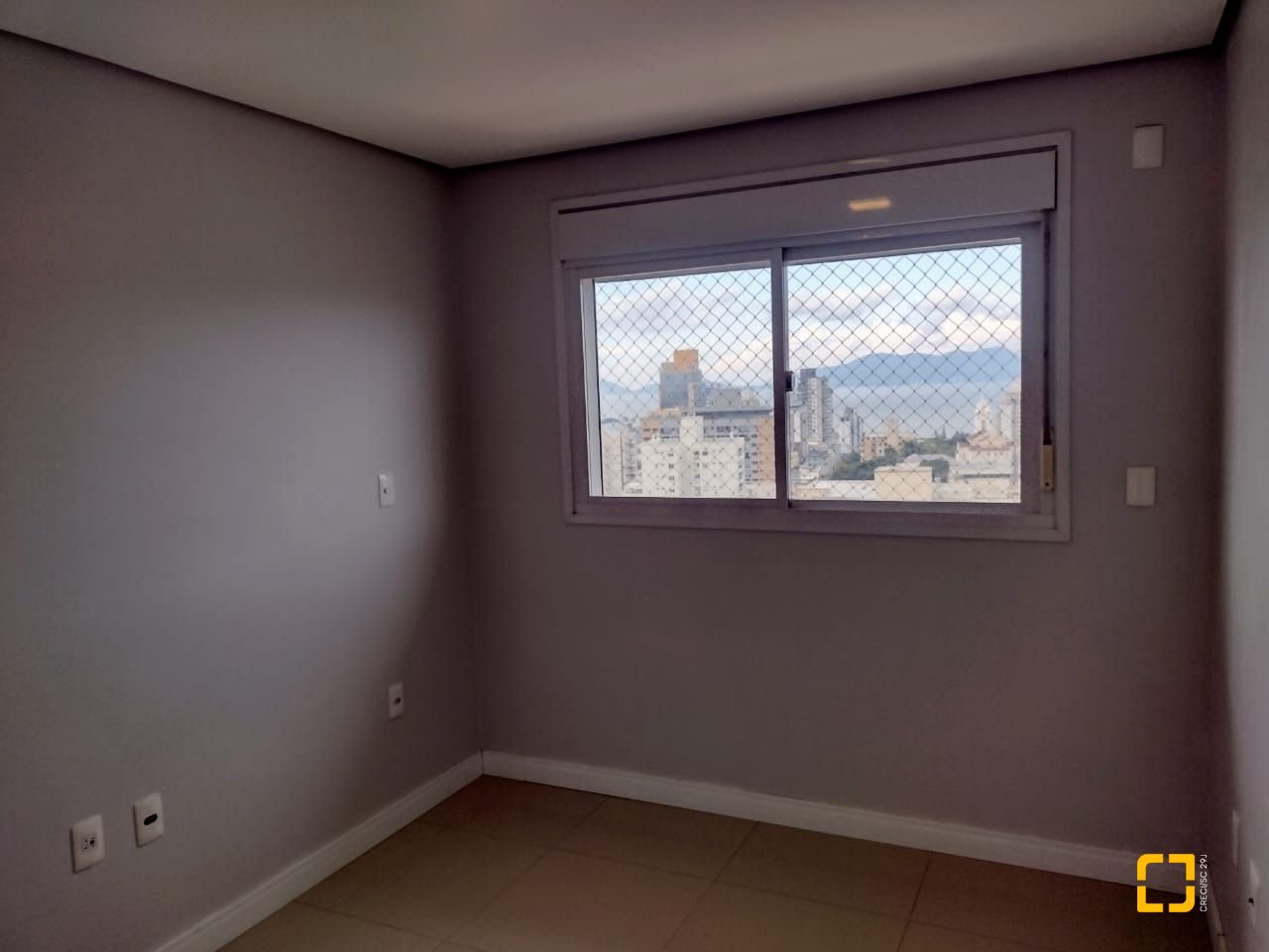 Cobertura com 129m², 6 quartos (sendo 3 suítes), 2 garagens, no bairro Estreito em Florianópolis