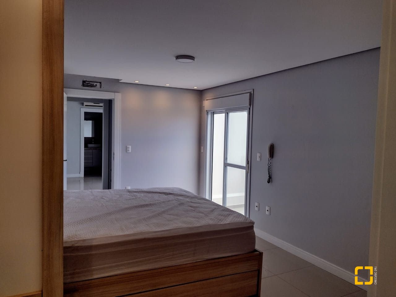 Cobertura com 129m², 6 quartos (sendo 3 suítes), 2 garagens, no bairro Estreito em Florianópolis