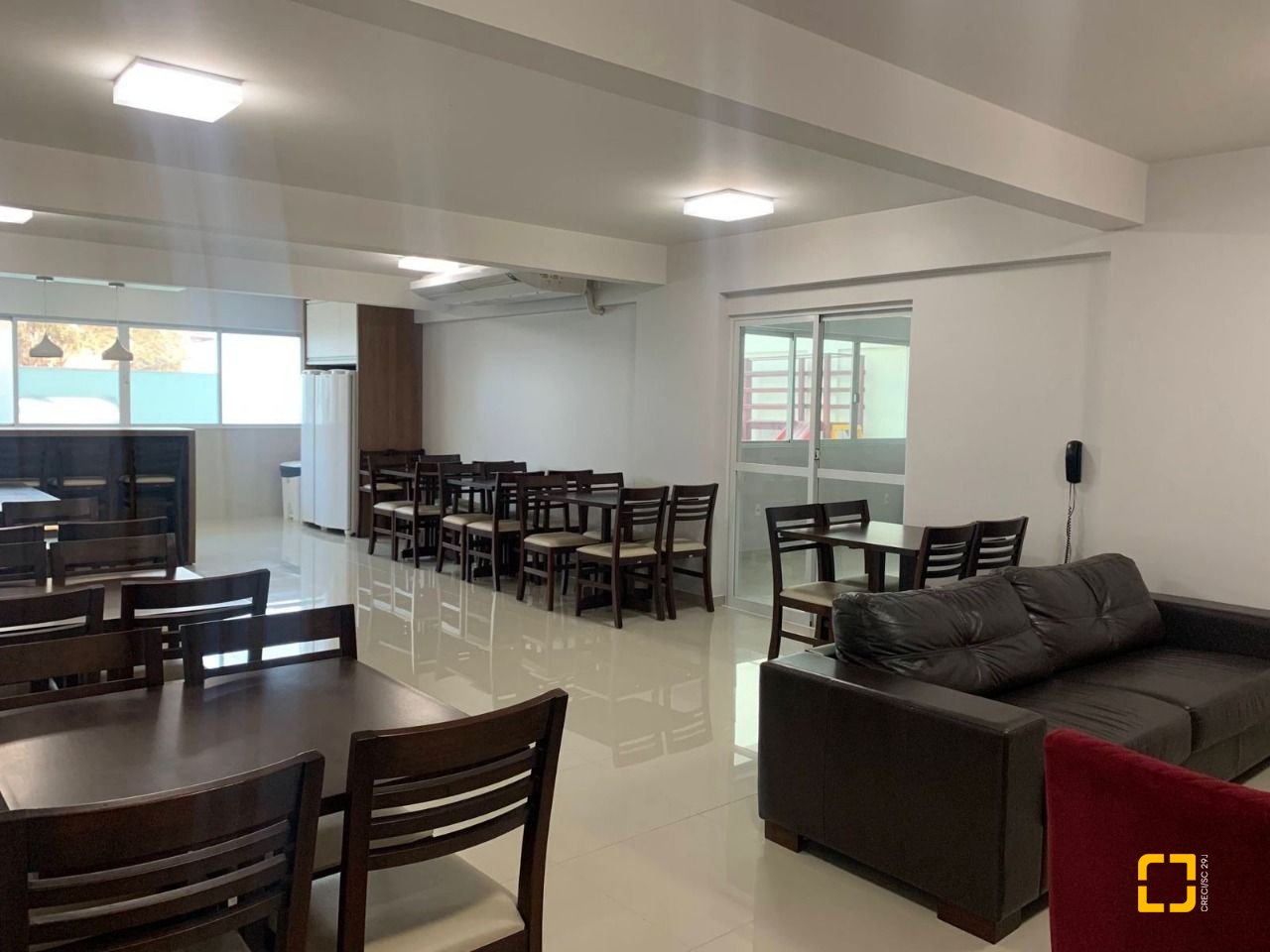 Cobertura com 129m², 6 quartos (sendo 3 suítes), 2 garagens, no bairro Estreito em Florianópolis