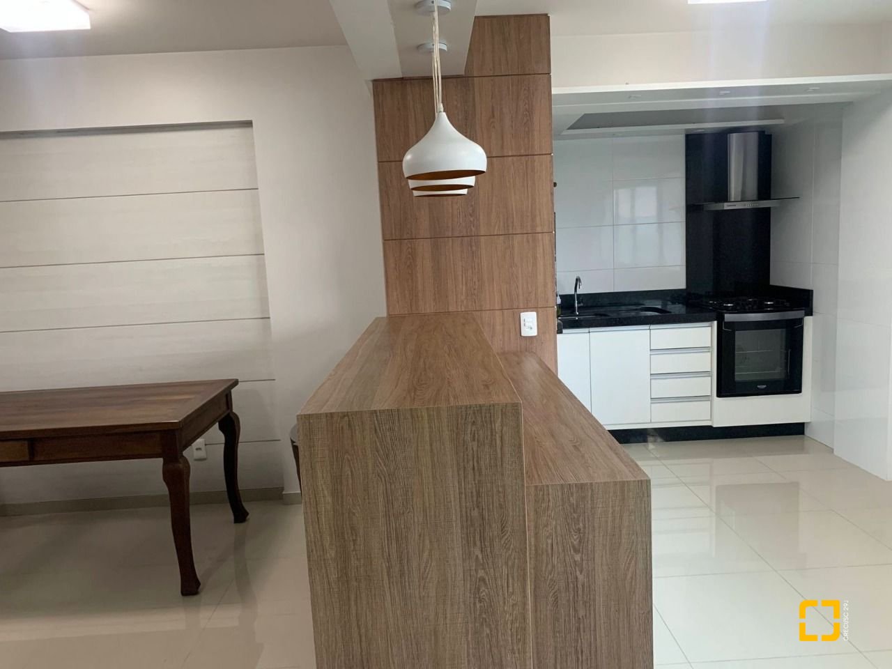 Cobertura com 129m², 6 quartos (sendo 3 suítes), 2 garagens, no bairro Estreito em Florianópolis