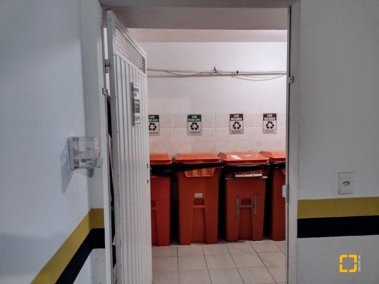 Cobertura com 129m², 6 quartos (sendo 3 suítes), 2 garagens, no bairro Estreito em Florianópolis