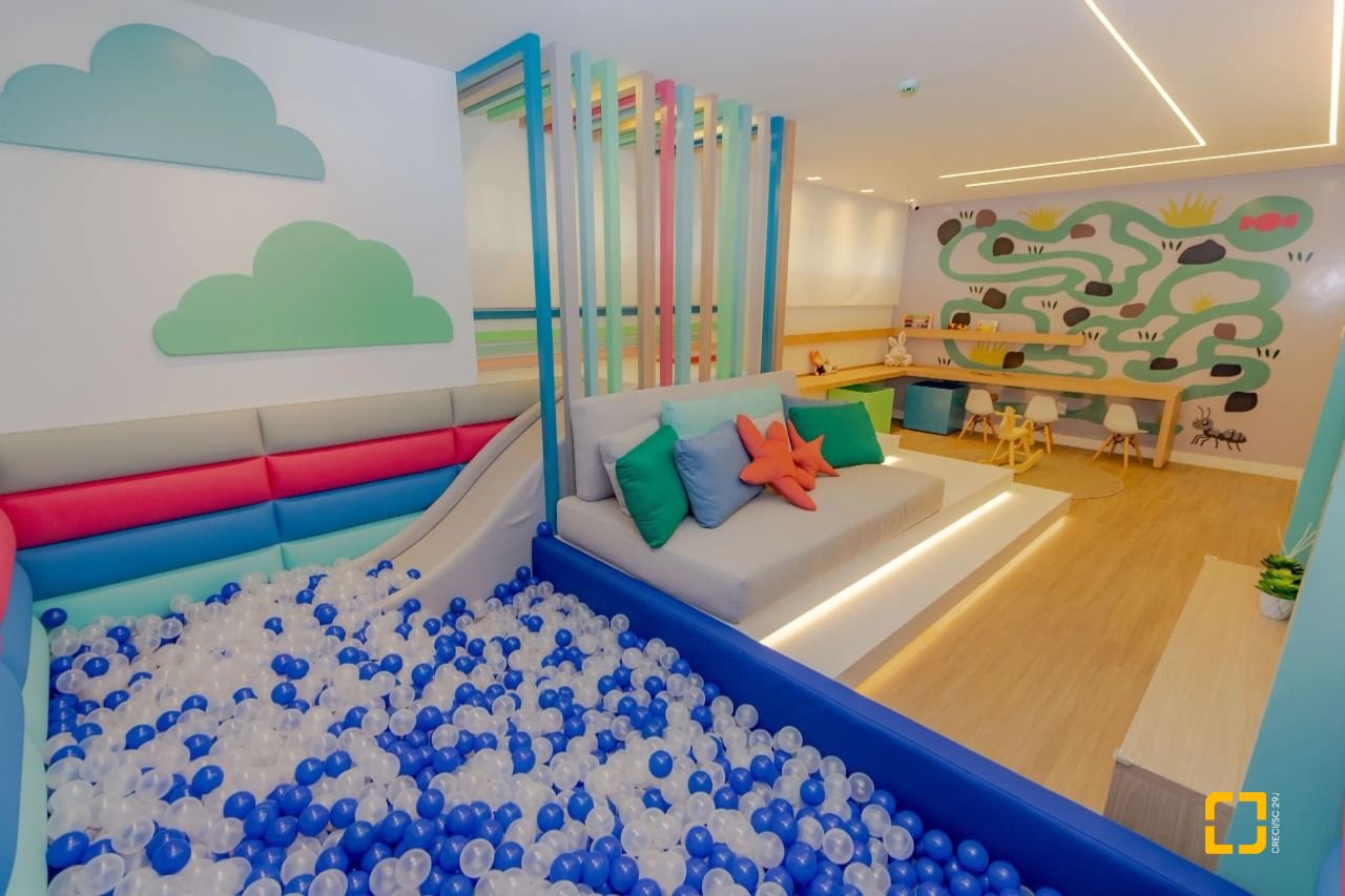 Apartamento com 165m², 6 quartos (sendo 3 suítes), 3 garagens, no bairro Cacupé em Florianópolis