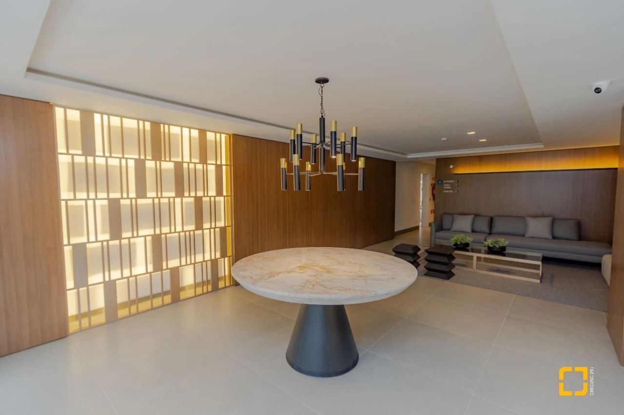 Apartamento com 165m², 6 quartos (sendo 3 suítes), 3 garagens, no bairro Cacupé em Florianópolis