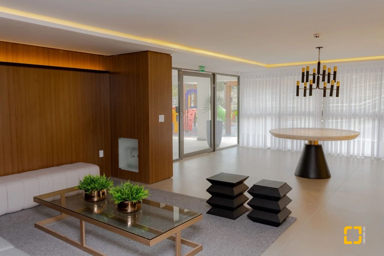Apartamento com 165m², 6 quartos (sendo 3 suítes), 3 garagens, no bairro Cacupé em Florianópolis