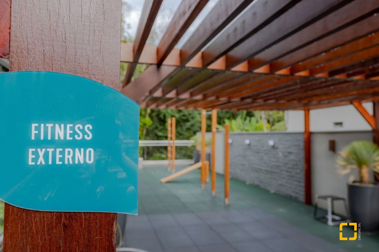 Apartamento com 165m², 6 quartos (sendo 3 suítes), 1 garagem, no bairro Cacupé em Florianópolis