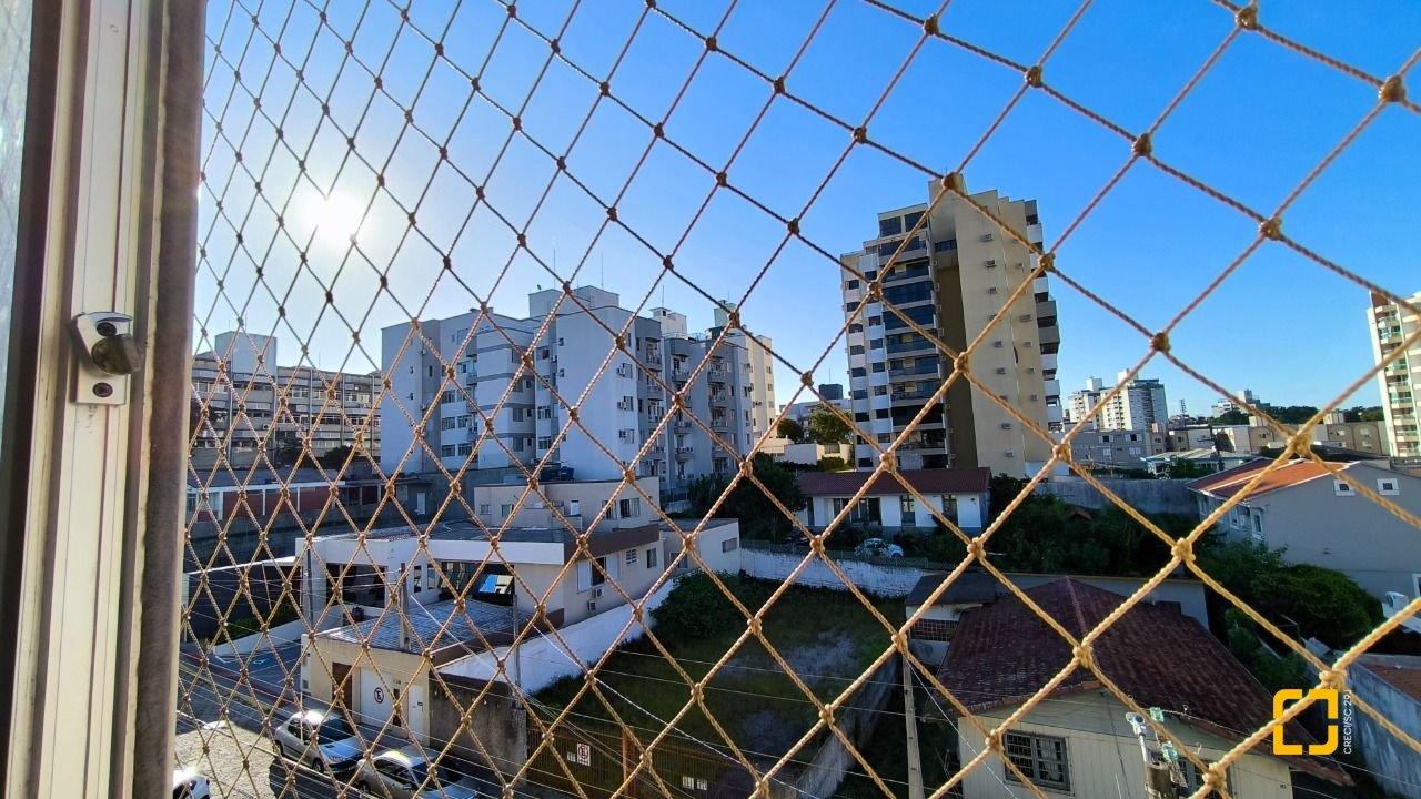 Apartamento com 78m², 4 quartos (sendo 1 suíte), 1 garagem, no bairro Estreito em Florianópolis