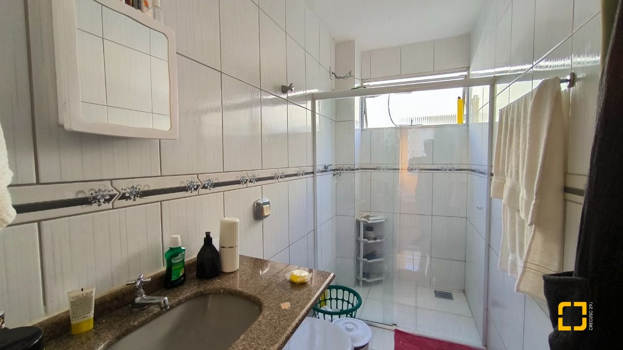Apartamento com 78m², 4 quartos (sendo 1 suíte), 1 garagem, no bairro Estreito em Florianópolis