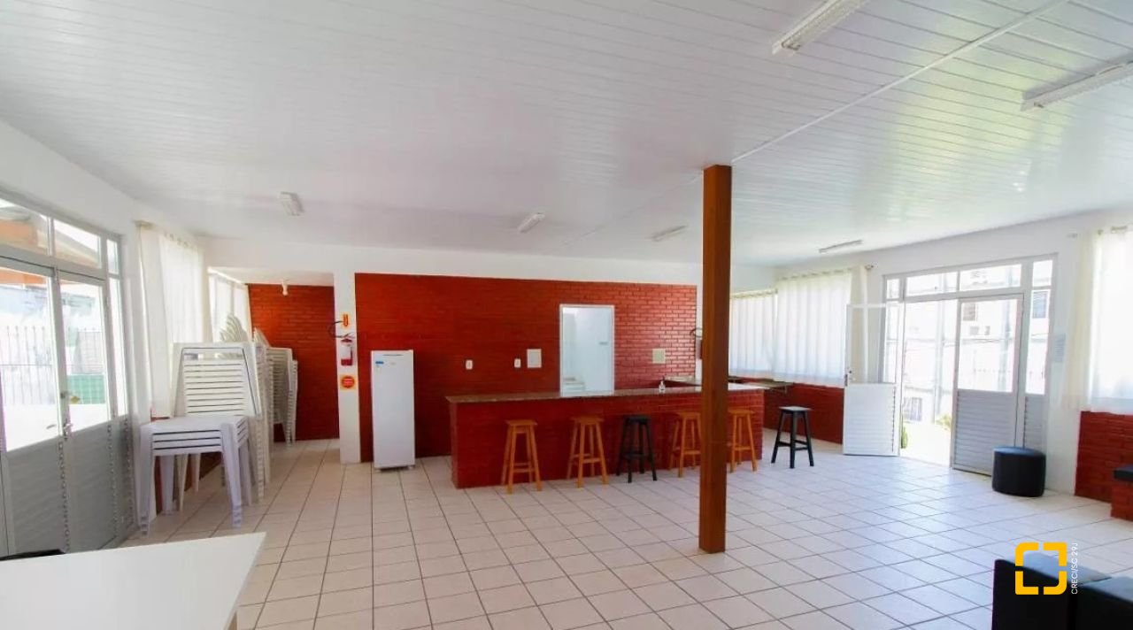 Apartamento com 78m², 4 quartos (sendo 1 suíte), 1 garagem, no bairro Estreito em Florianópolis