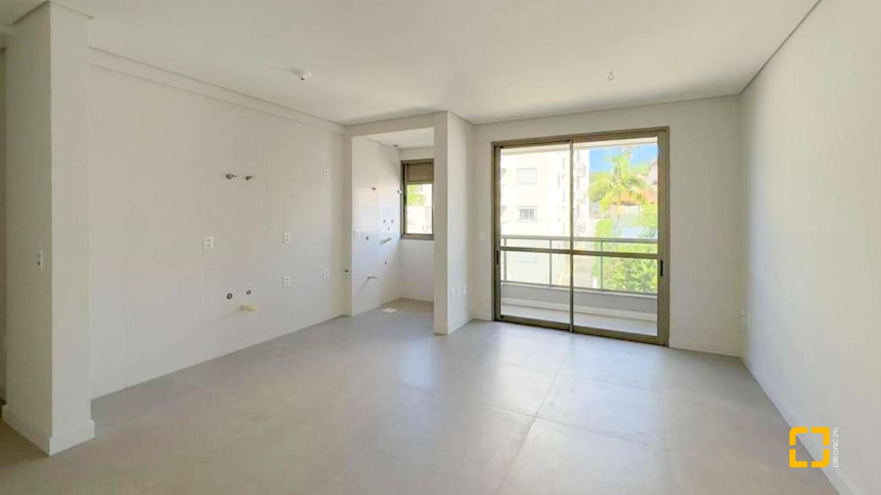 Apartamento com 74m², 4 quartos (sendo 1 suíte), 1 garagem, no bairro Carvoeira em Florianópolis