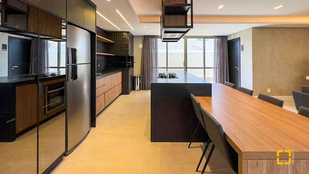 Apartamento com 74m², 4 quartos (sendo 1 suíte), 1 garagem, no bairro Carvoeira em Florianópolis