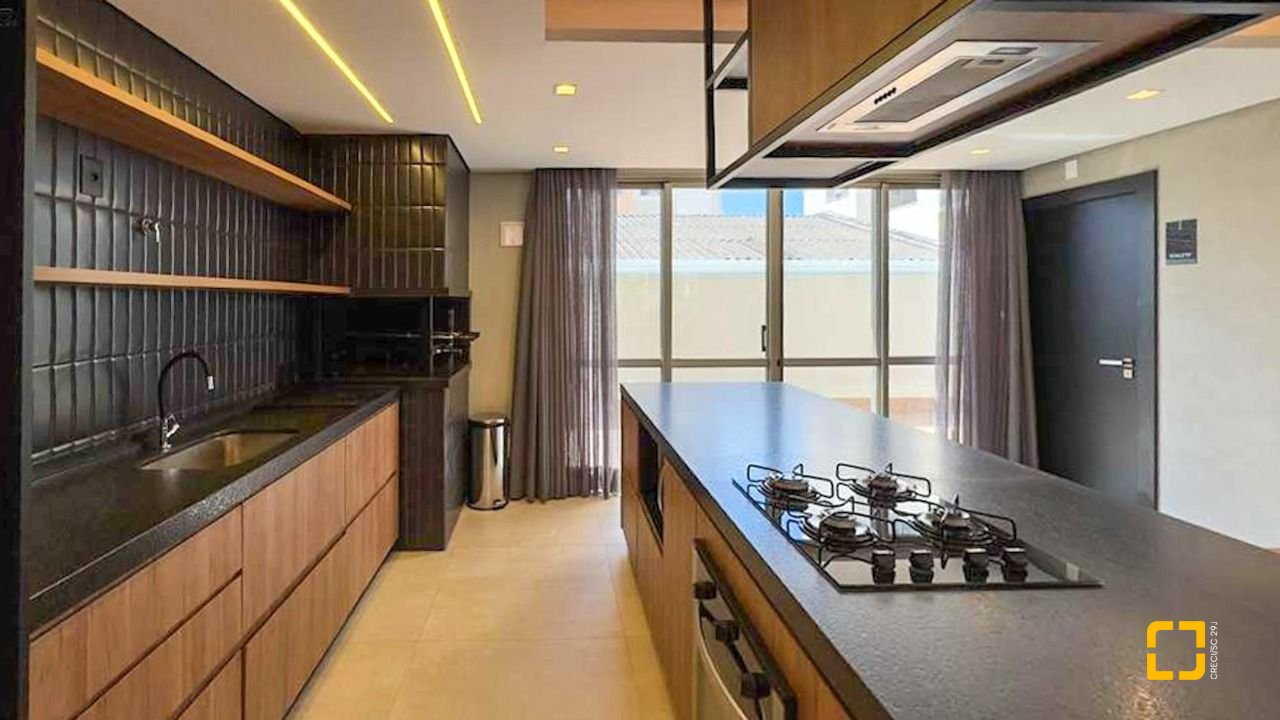 Apartamento com 74m², 4 quartos (sendo 1 suíte), 1 garagem, no bairro Carvoeira em Florianópolis