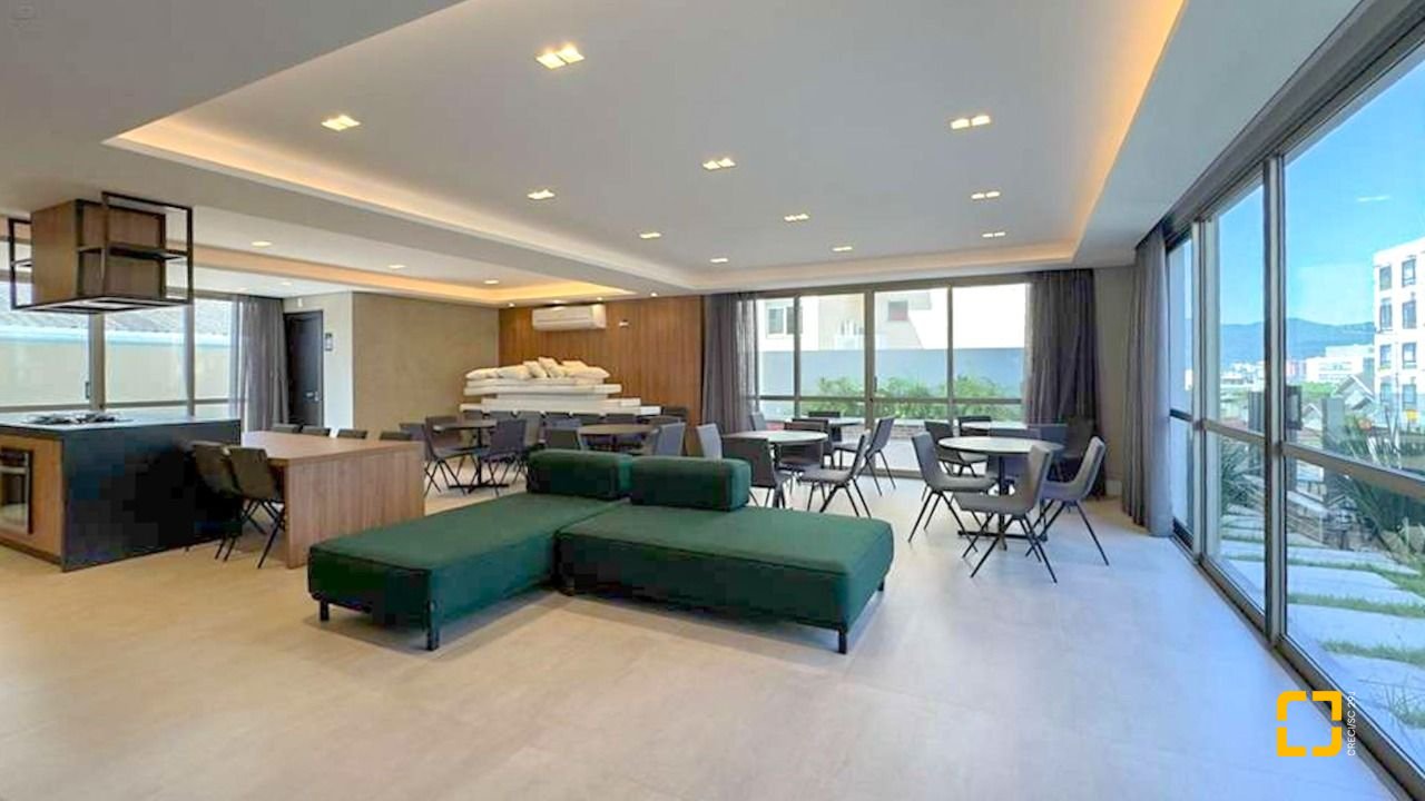 Apartamento com 74m², 4 quartos (sendo 1 suíte), 1 garagem, no bairro Carvoeira em Florianópolis