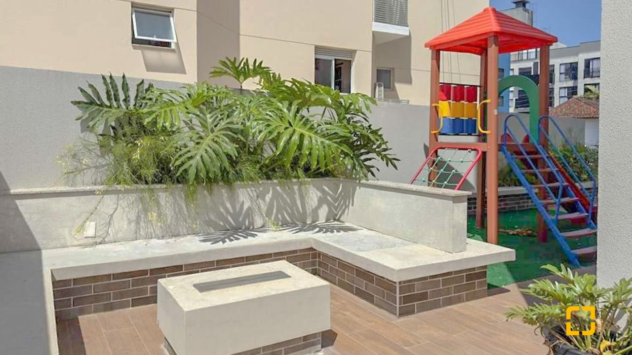 Apartamento com 74m², 4 quartos (sendo 1 suíte), 1 garagem, no bairro Carvoeira em Florianópolis