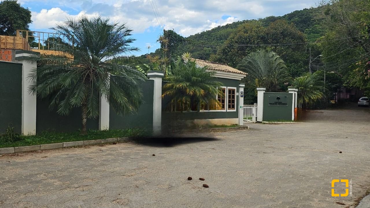Terreno com 390m², no bairro Rio Tavares em Florianópolis