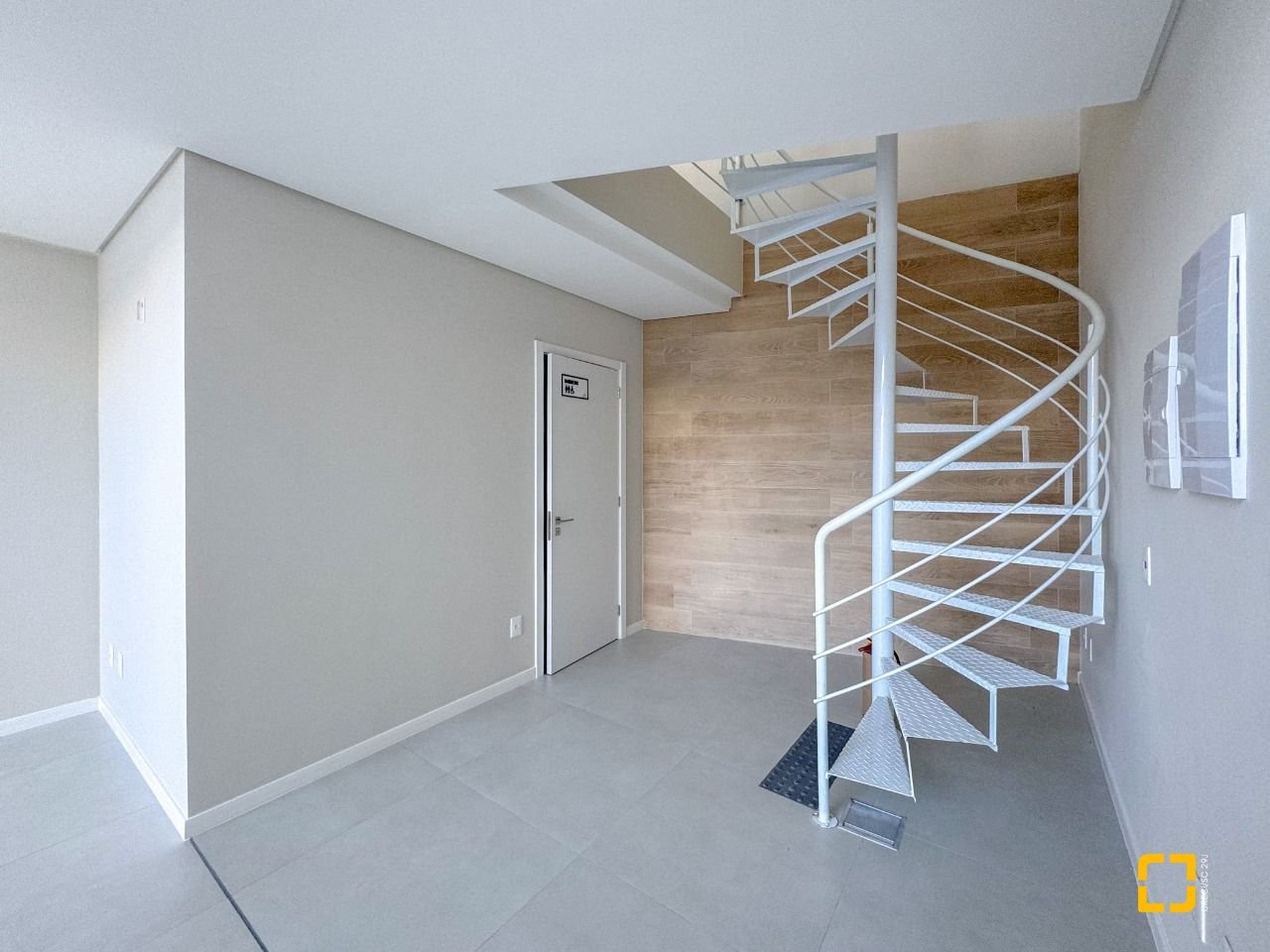 Loja com 79m², 2 garagens, no bairro Trindade em Florianópolis