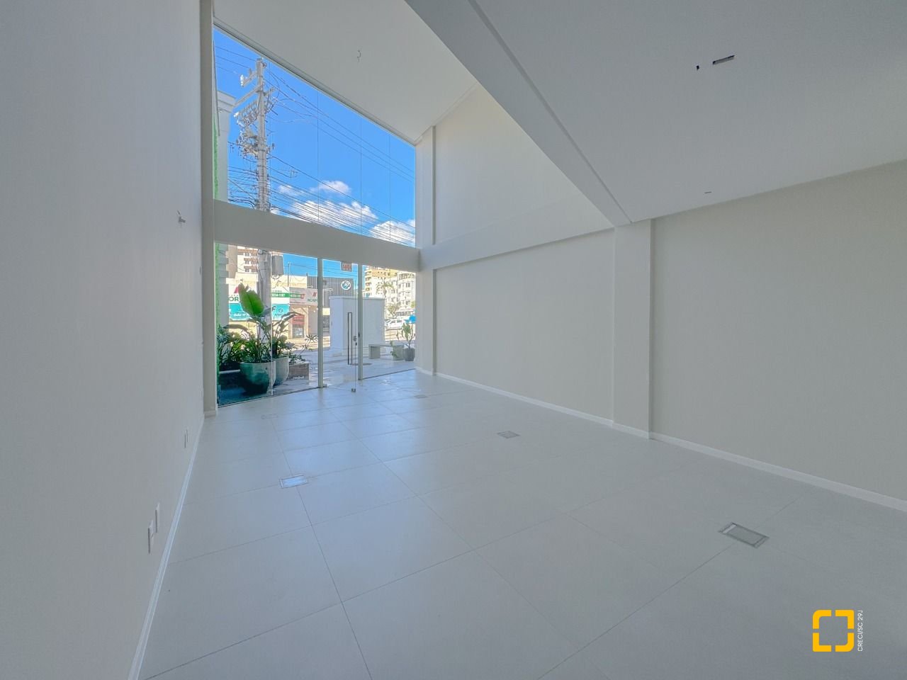 Loja com 79m², 2 garagens, no bairro Trindade em Florianópolis