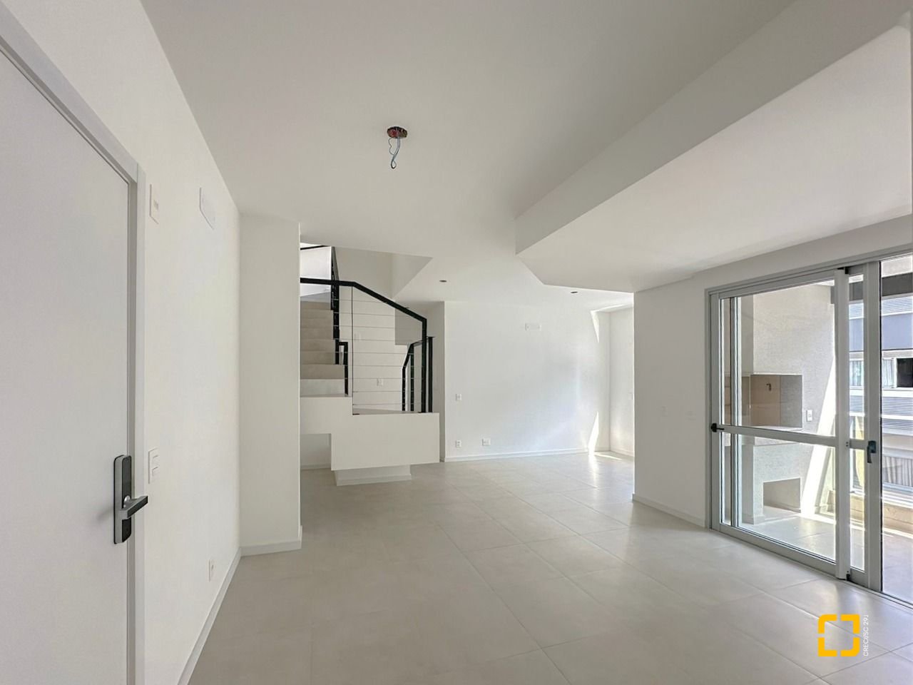 Apartamento com 111m², 3 quartos (sendo 1 suíte), 2 garagens, no bairro Estreito em Florianópolis