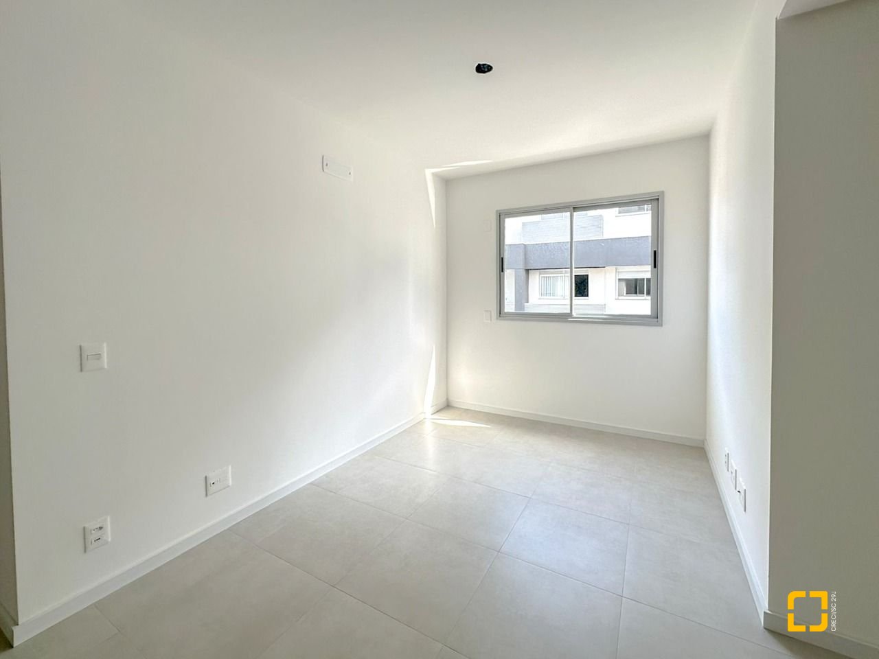Apartamento com 111m², 3 quartos (sendo 1 suíte), 2 garagens, no bairro Estreito em Florianópolis