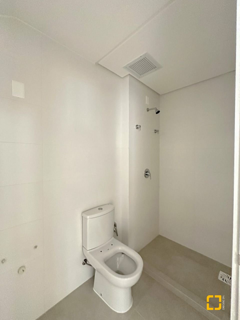 Apartamento com 111m², 3 quartos (sendo 1 suíte), 2 garagens, no bairro Estreito em Florianópolis