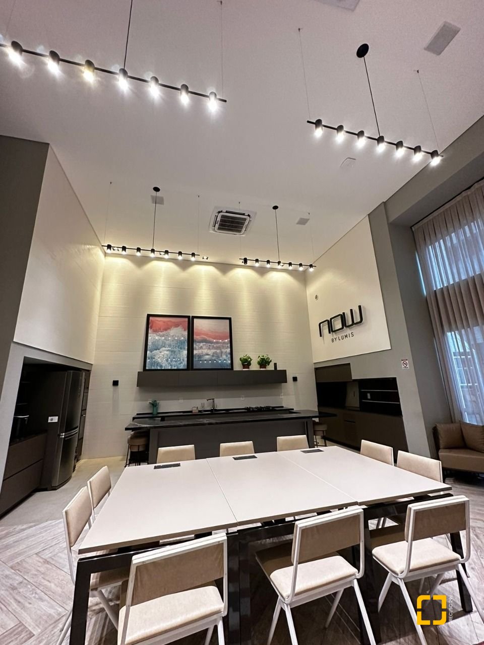 Apartamento com 111m², 3 quartos (sendo 1 suíte), 2 garagens, no bairro Estreito em Florianópolis